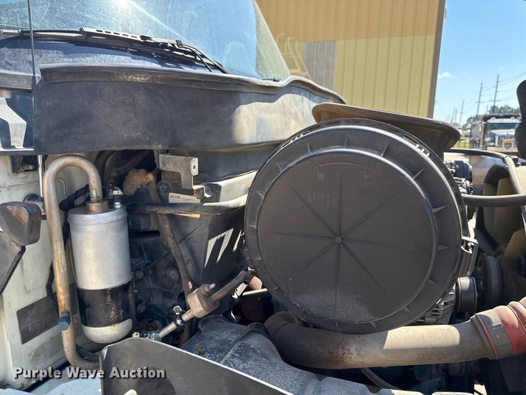 image for item ED4468 2002 International MA035 utility / service truck