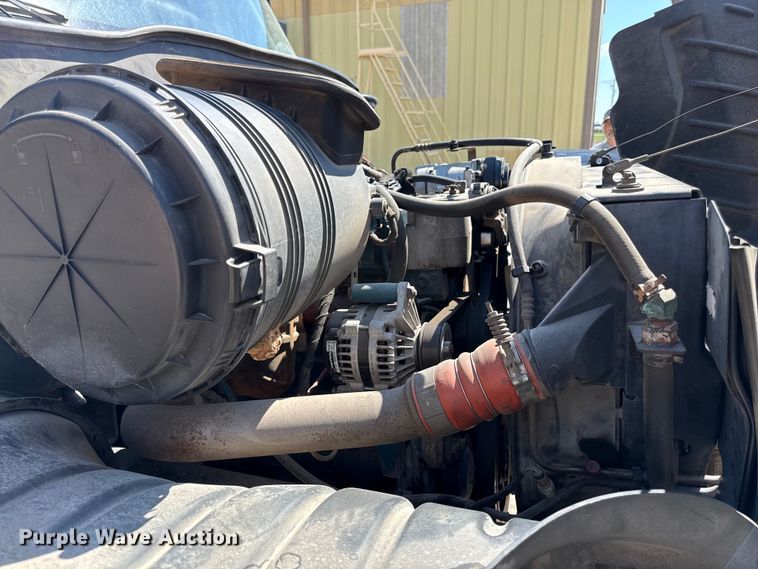 image for item ED4468 2002 International MA035 utility / service truck