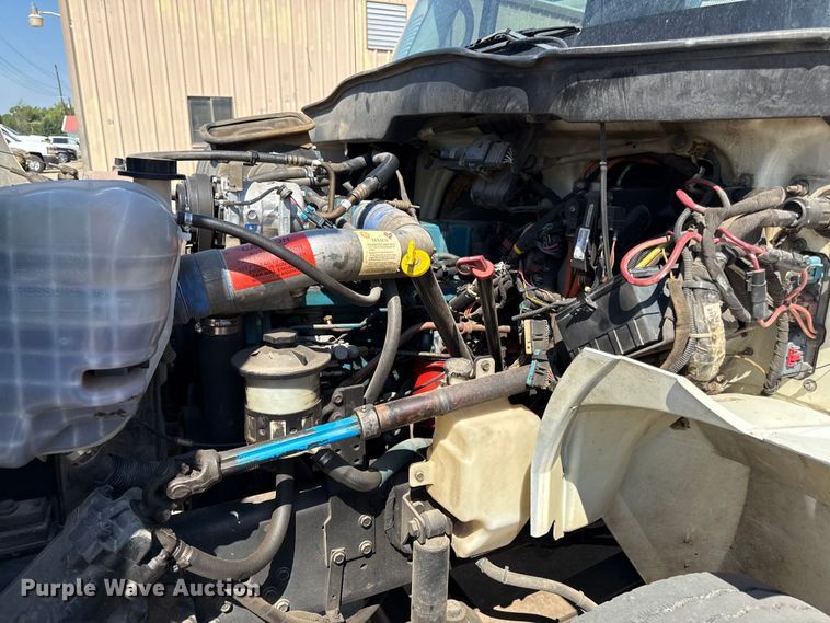 image for item ED4468 2002 International MA035 utility / service truck