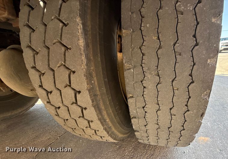 image for item ED4468 2002 International MA035 utility / service truck