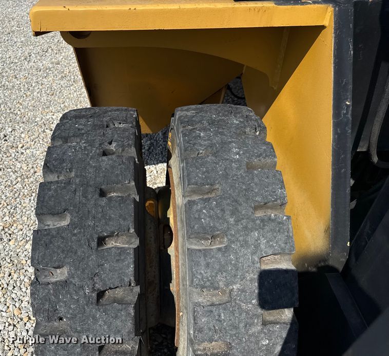 image for item ED4472 1996 Wiggins W250Y forklift