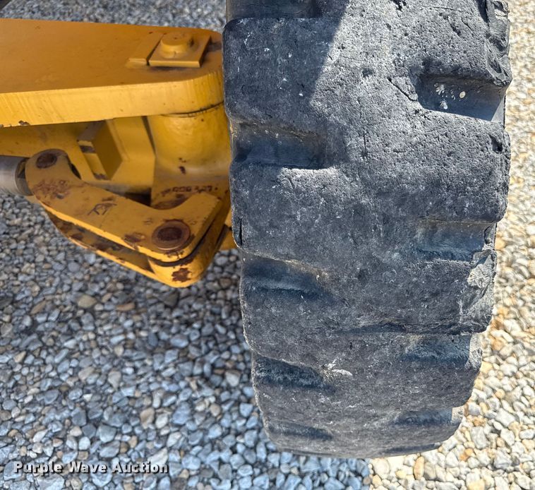 image for item ED4472 1996 Wiggins W250Y forklift