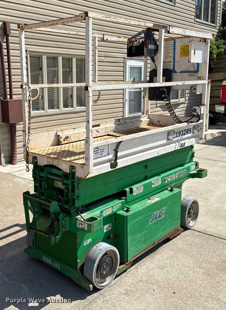 image for item ED4476 JLG 1932RS scissor lift