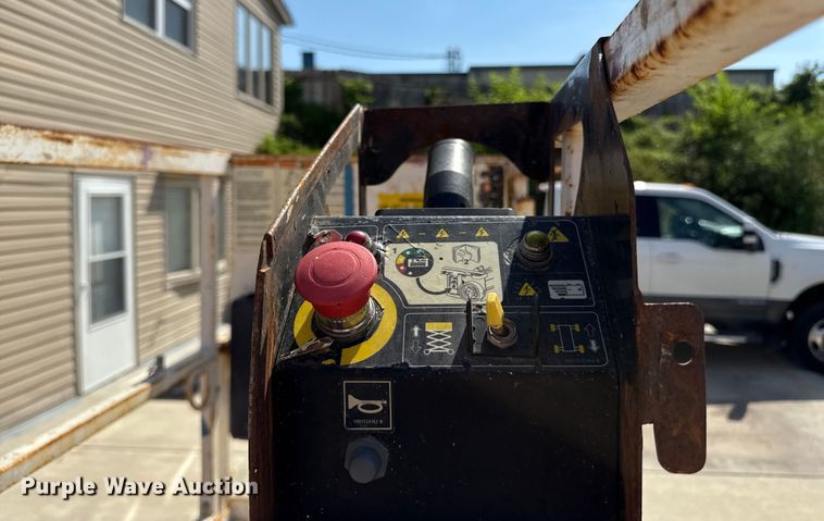 image for item ED4476 JLG 1932RS scissor lift