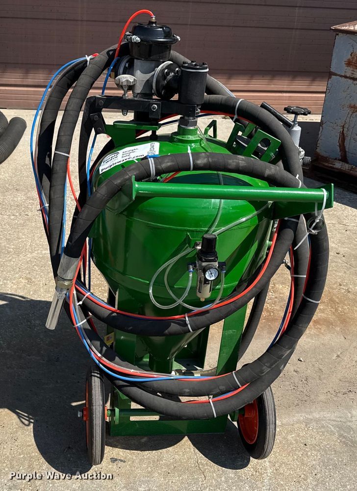 image for item ED4478 Dustless sand blasting pot