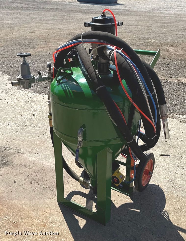 image for item ED4478 Dustless sand blasting pot