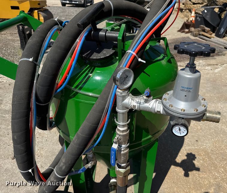 image for item ED4478 Dustless sand blasting pot