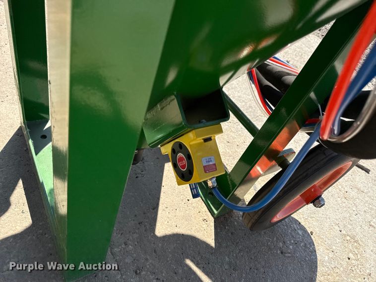 image for item ED4478 Dustless sand blasting pot