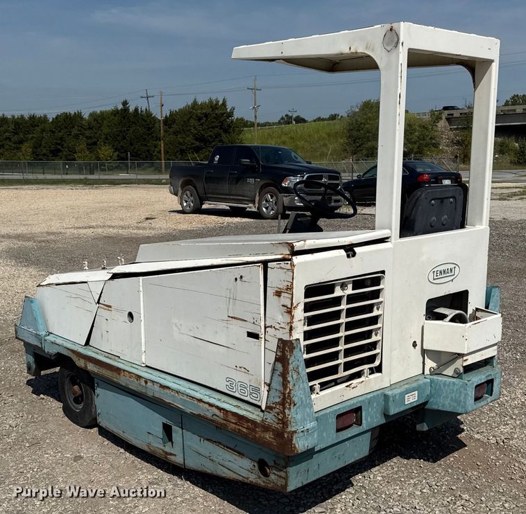 image for item ED4479 Tennant  365 sweeper