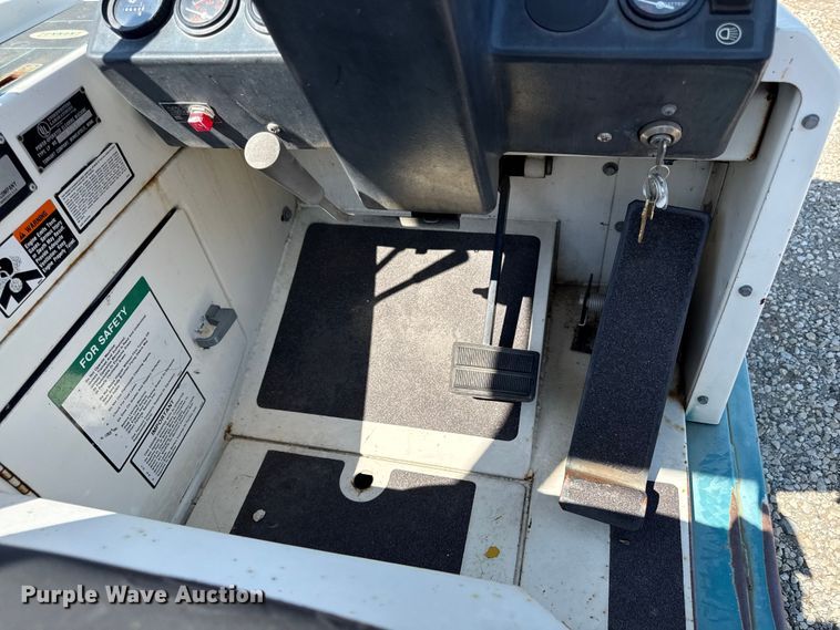 image for item ED4479 Tennant  365 sweeper