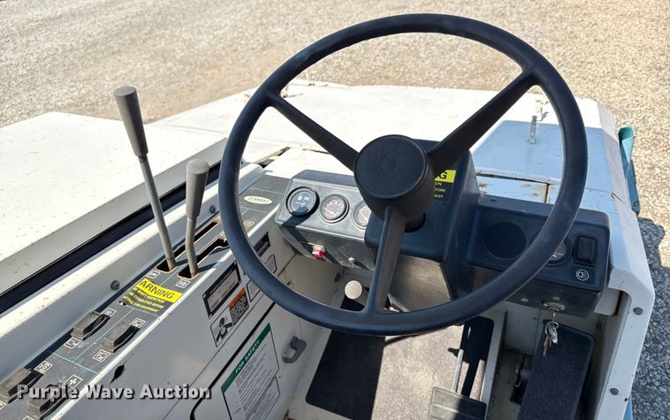 image for item ED4479 Tennant  365 sweeper