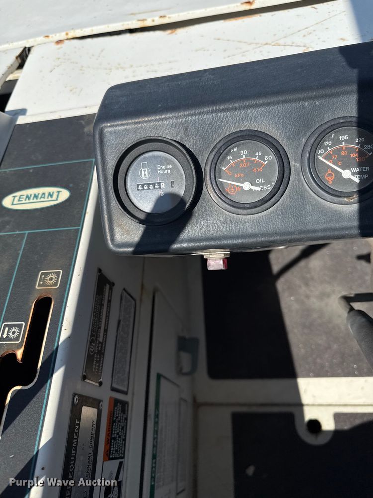 image for item ED4479 Tennant  365 sweeper