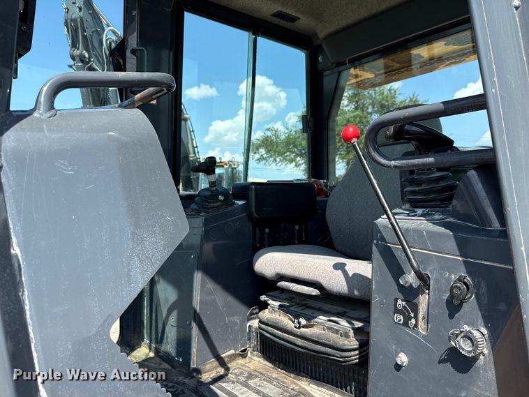 image for item ED5819 2016 John Deere 450J LGP dozer