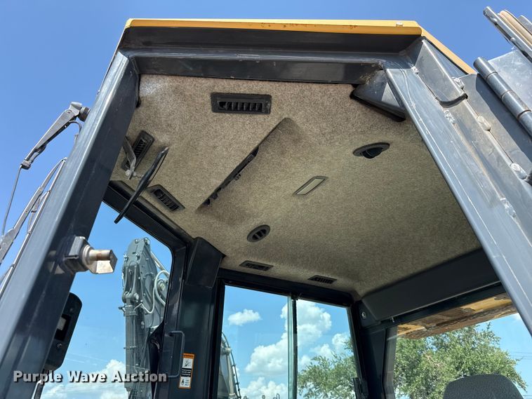 image for item ED5819 2016 John Deere 450J LGP dozer