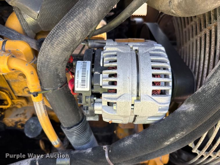 image for item ED5819 2016 John Deere 450J LGP dozer