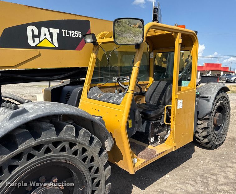 image for item ED5820 2011 Caterpillar TL1255 telehandler