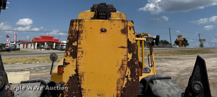 image for item ED5820 2011 Caterpillar TL1255 telehandler