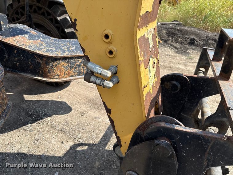 image for item ED5820 2011 Caterpillar TL1255 telehandler