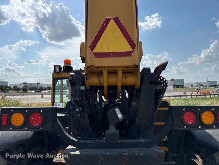 image for item ED5820 2011 Caterpillar TL1255 telehandler