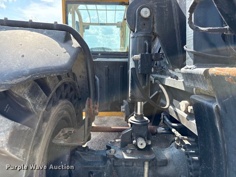 image for item ED5820 2011 Caterpillar TL1255 telehandler