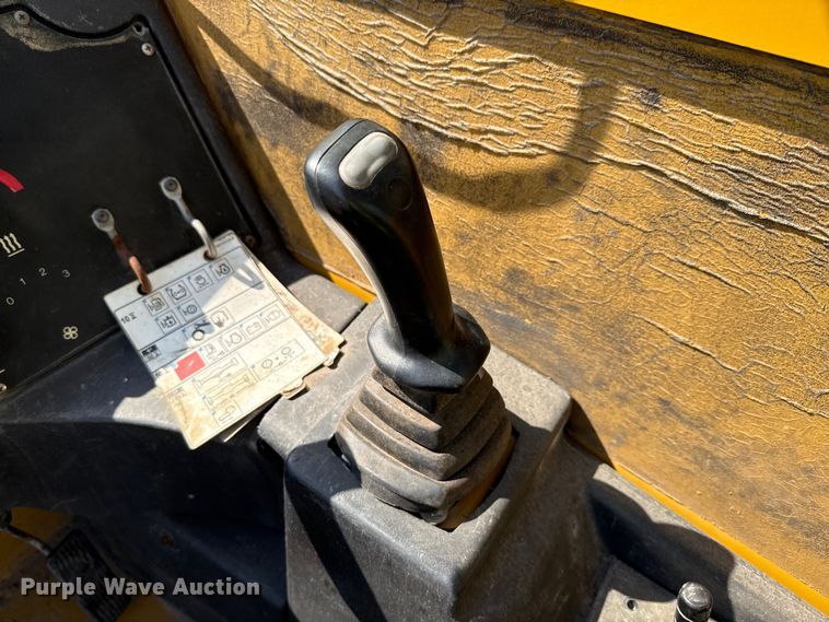 image for item ED5820 2011 Caterpillar TL1255 telehandler