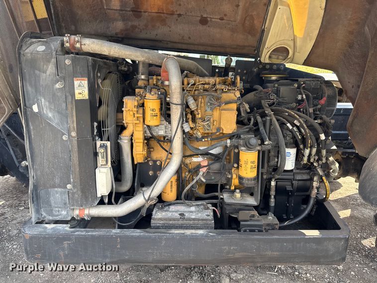 image for item ED5820 2011 Caterpillar TL1255 telehandler