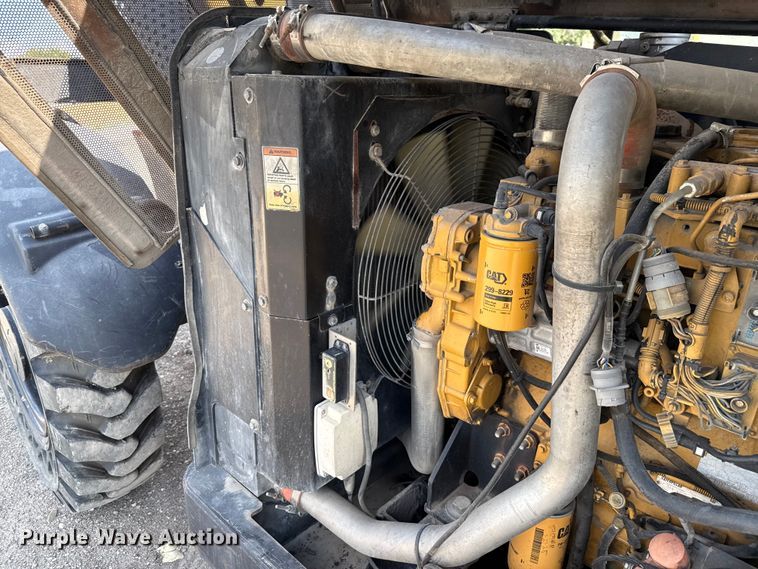 image for item ED5820 2011 Caterpillar TL1255 telehandler