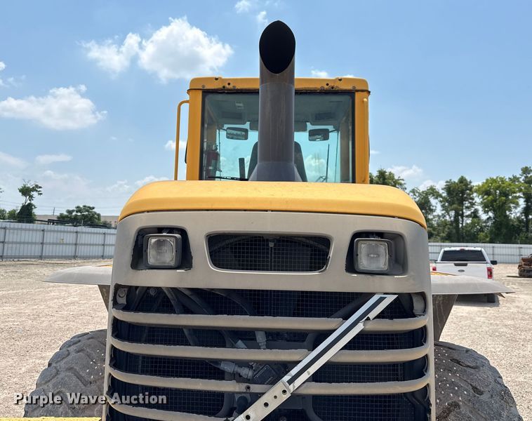 image for item ED5822 2005 Volvo L90E wheel loader