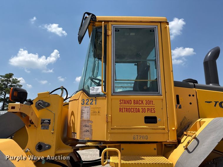 image for item ED5822 2005 Volvo L90E wheel loader