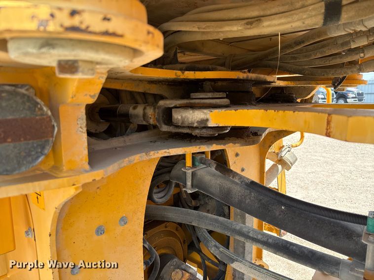 image for item ED5822 2005 Volvo L90E wheel loader