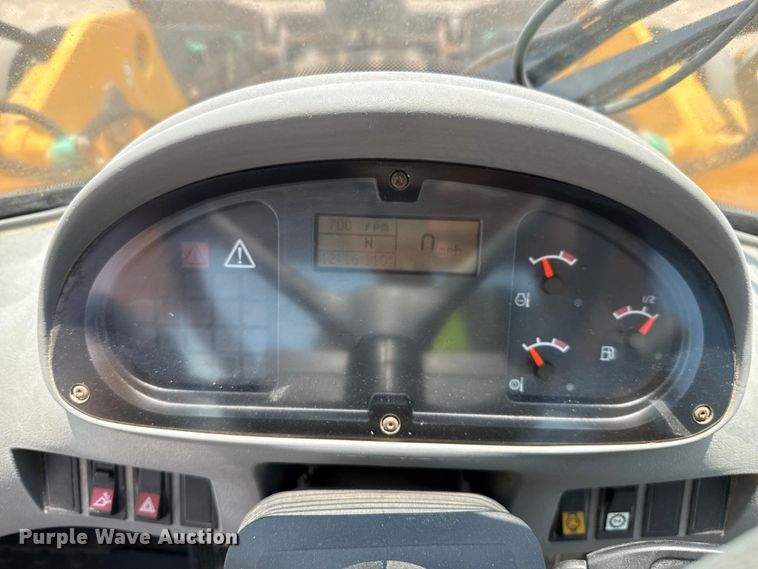 image for item ED5822 2005 Volvo L90E wheel loader