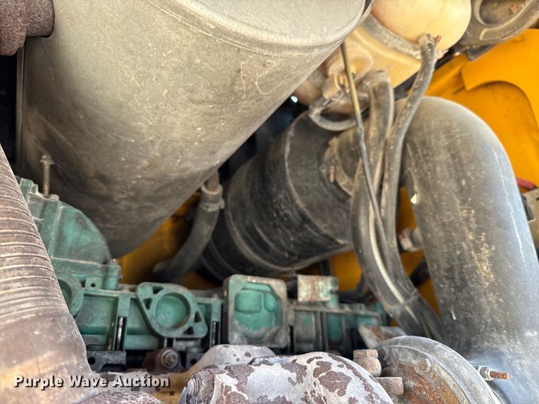 image for item ED5822 2005 Volvo L90E wheel loader