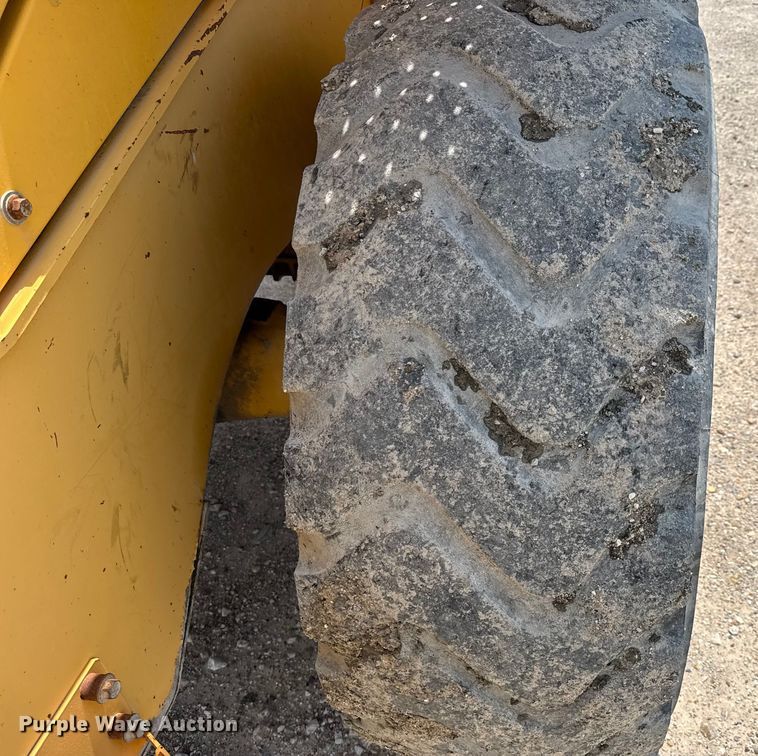 image for item ED5822 2005 Volvo L90E wheel loader