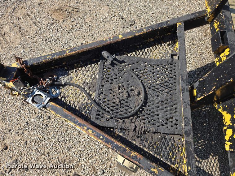 image for item EF1843 2000 Titan crack sealer