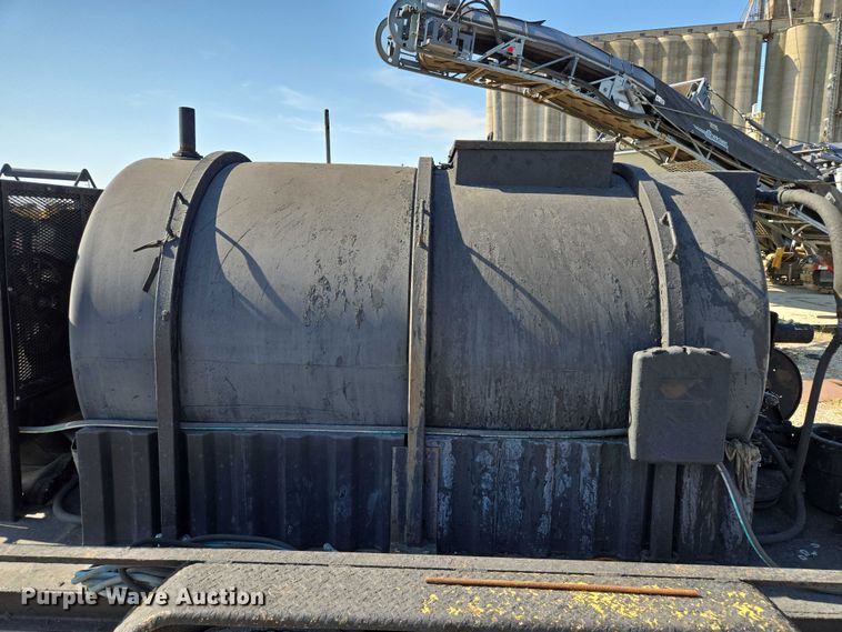 image for item EF1843 2000 Titan crack sealer