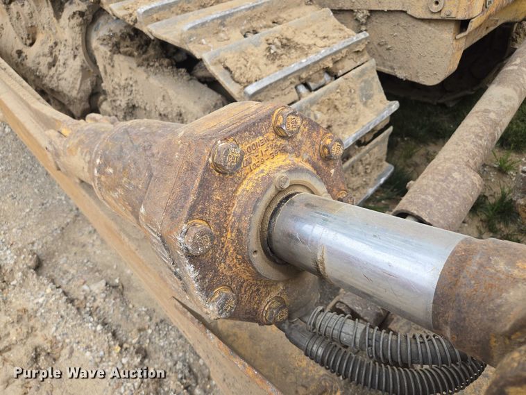 image for item EF1916 2011 Caterpillar D8T  dozer