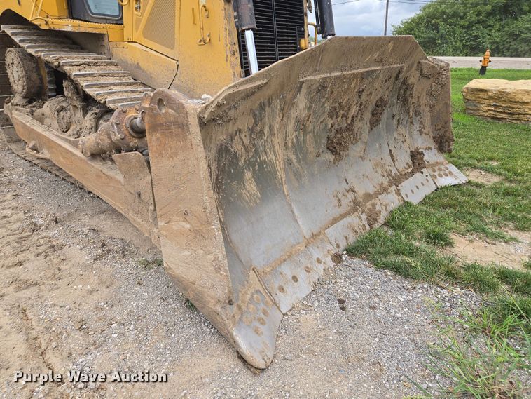 image for item EF1916 2011 Caterpillar D8T  dozer