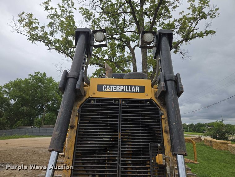 image for item EF1916 2011 Caterpillar D8T  dozer