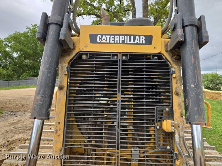 image for item EF1916 2011 Caterpillar D8T  dozer