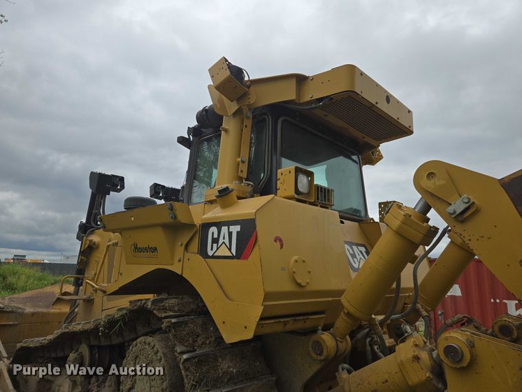 image for item EF1916 2011 Caterpillar D8T  dozer