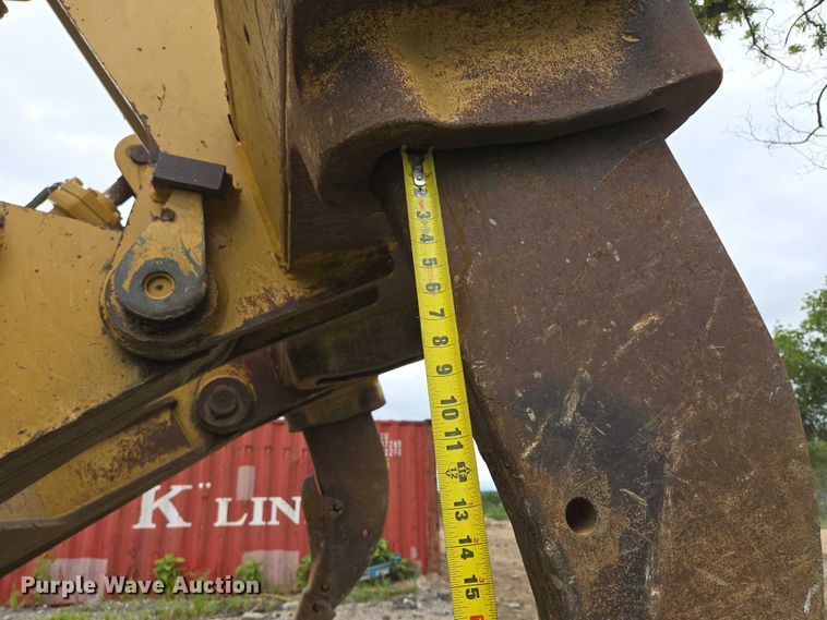 image for item EF1916 2011 Caterpillar D8T  dozer