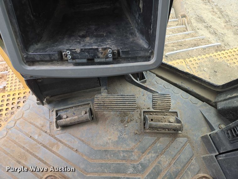 image for item EF1916 2011 Caterpillar D8T  dozer