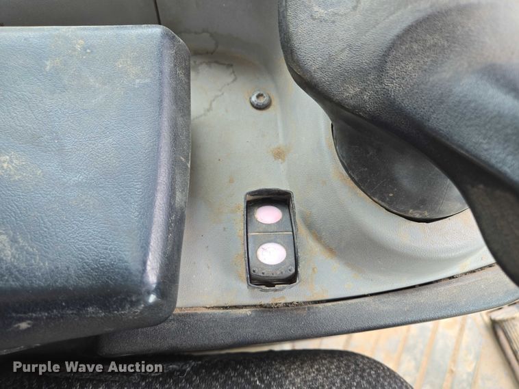 image for item EF1916 2011 Caterpillar D8T  dozer