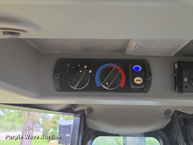 image for item EF1916 2011 Caterpillar D8T  dozer