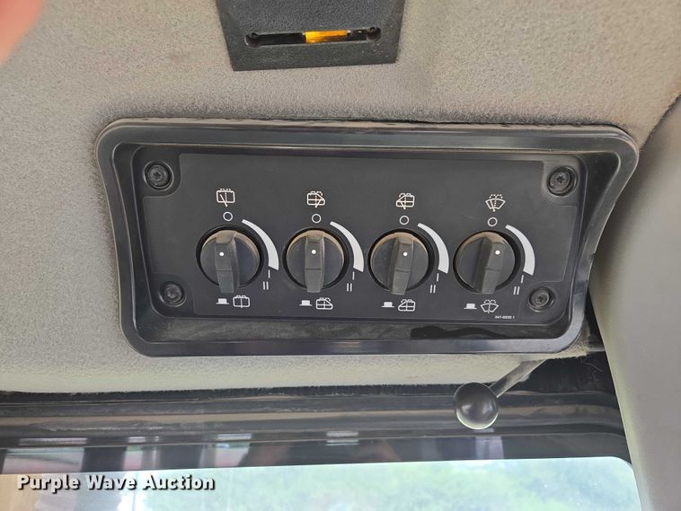 image for item EF1916 2011 Caterpillar D8T  dozer