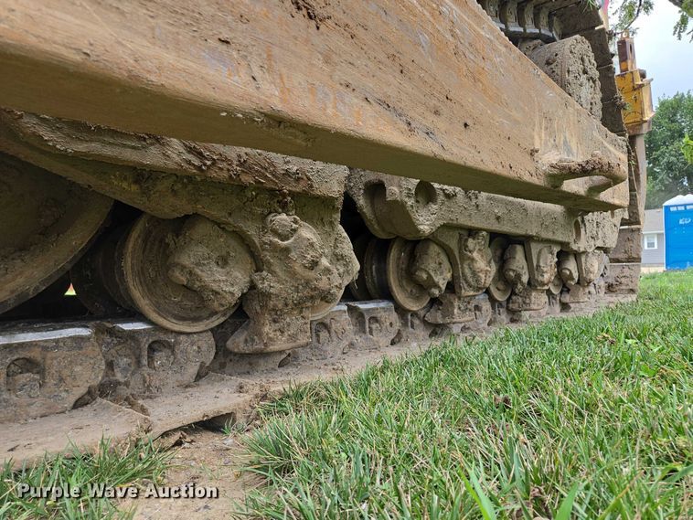 image for item EF1916 2011 Caterpillar D8T  dozer