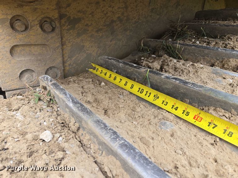 image for item EF1916 2011 Caterpillar D8T  dozer