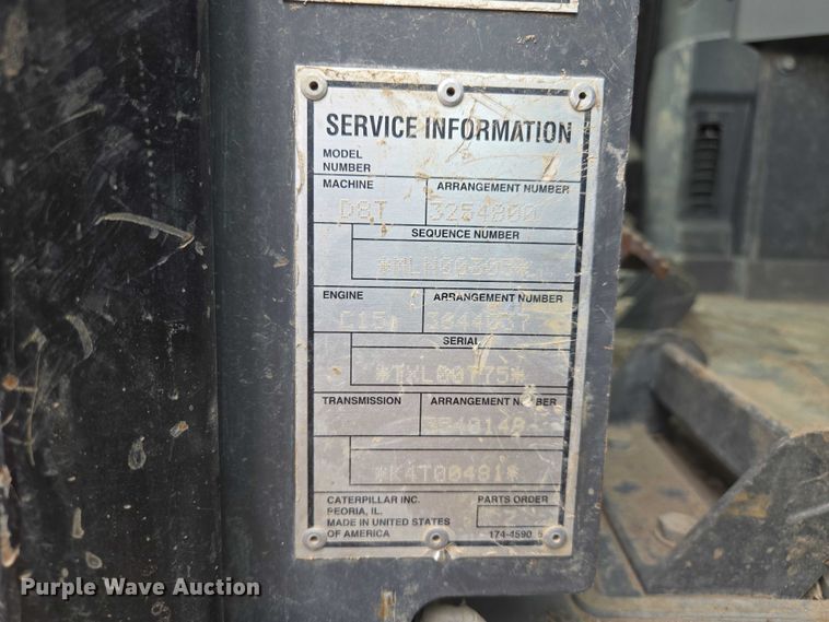 image for item EF1916 2011 Caterpillar D8T  dozer