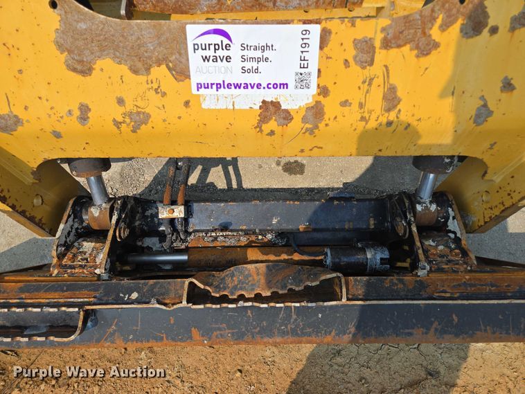 image for item EF1919 2014 Caterpillar 272D skid steer loader