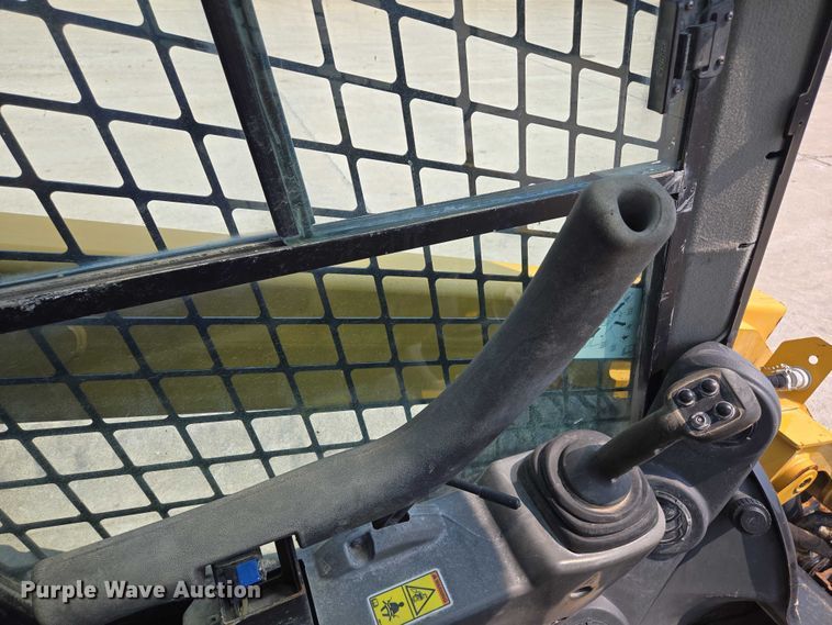 image for item EF1919 2014 Caterpillar 272D skid steer loader